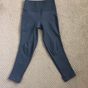 Lululemon Slate Gray Cropped Leggings